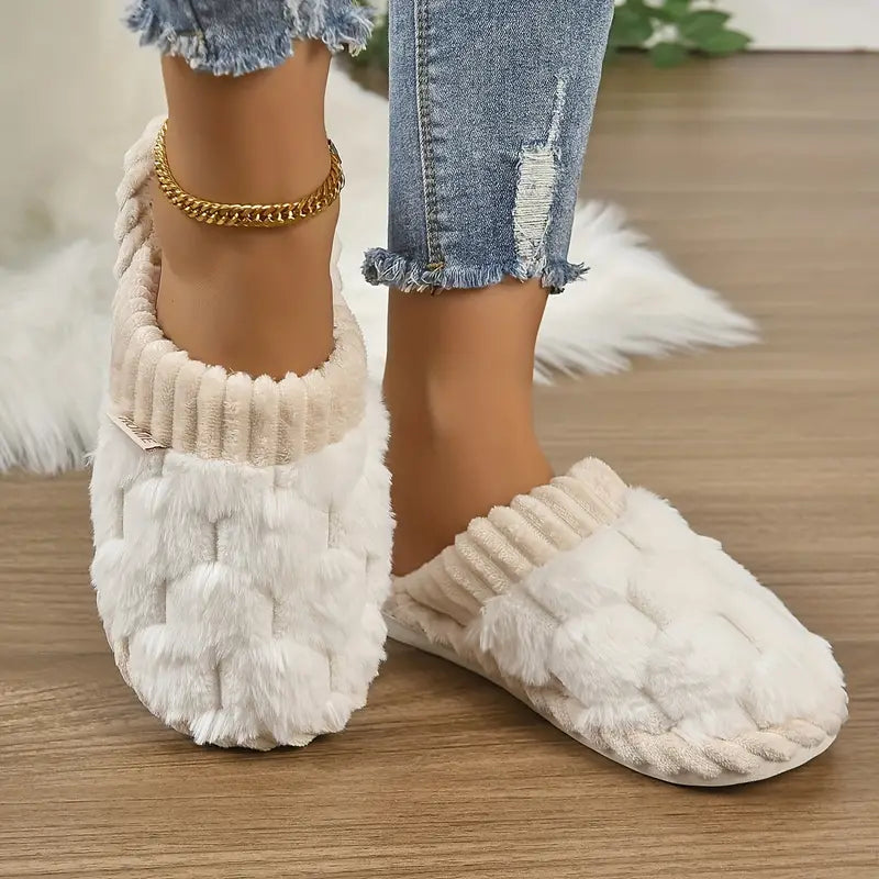 Chaussons en Fausse Fourrure