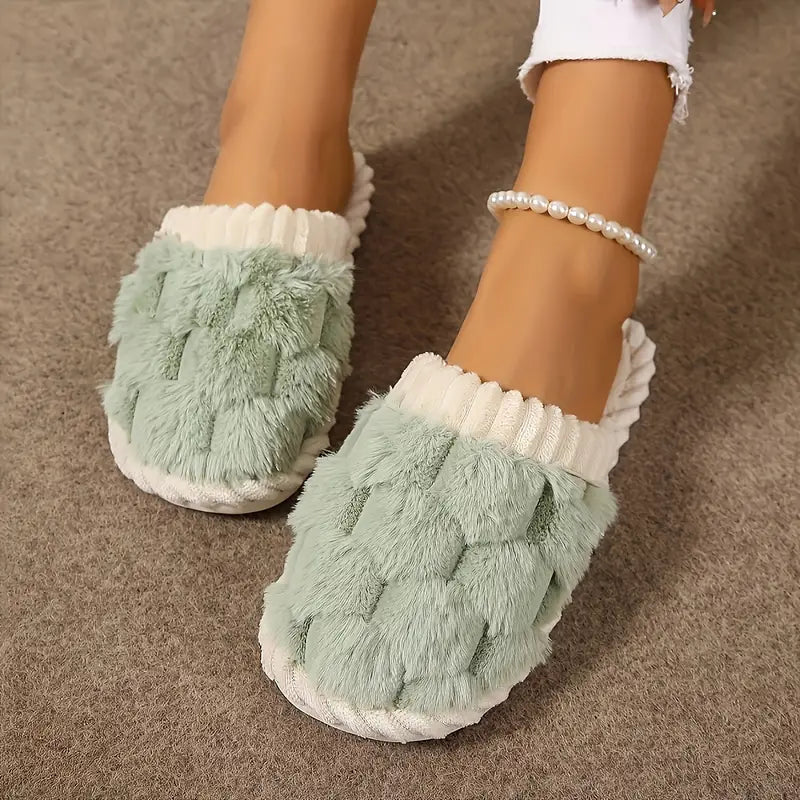 Chaussons en Fausse Fourrure